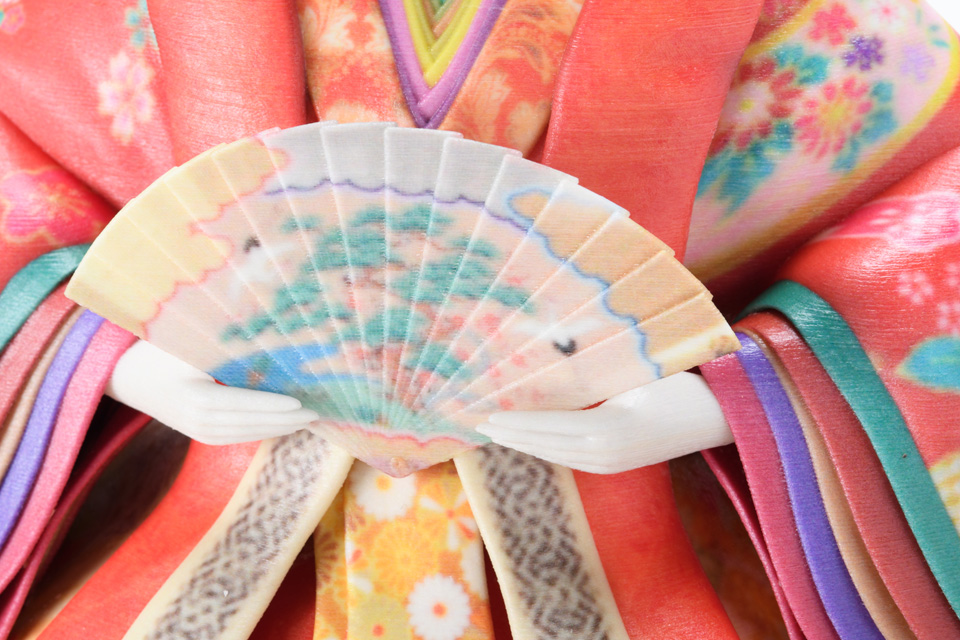 Fine texts and images are faithfully represented.