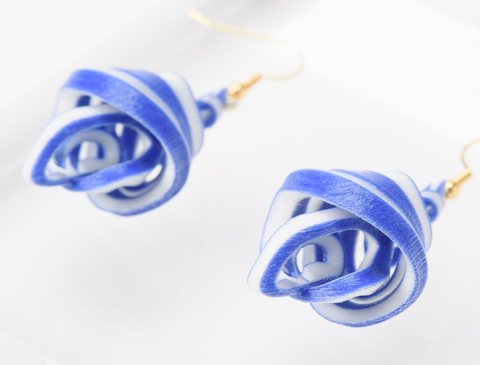 Accessories (Pierced earring)