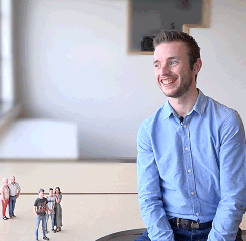 Shinji Okumura, President and Representative Director (left)